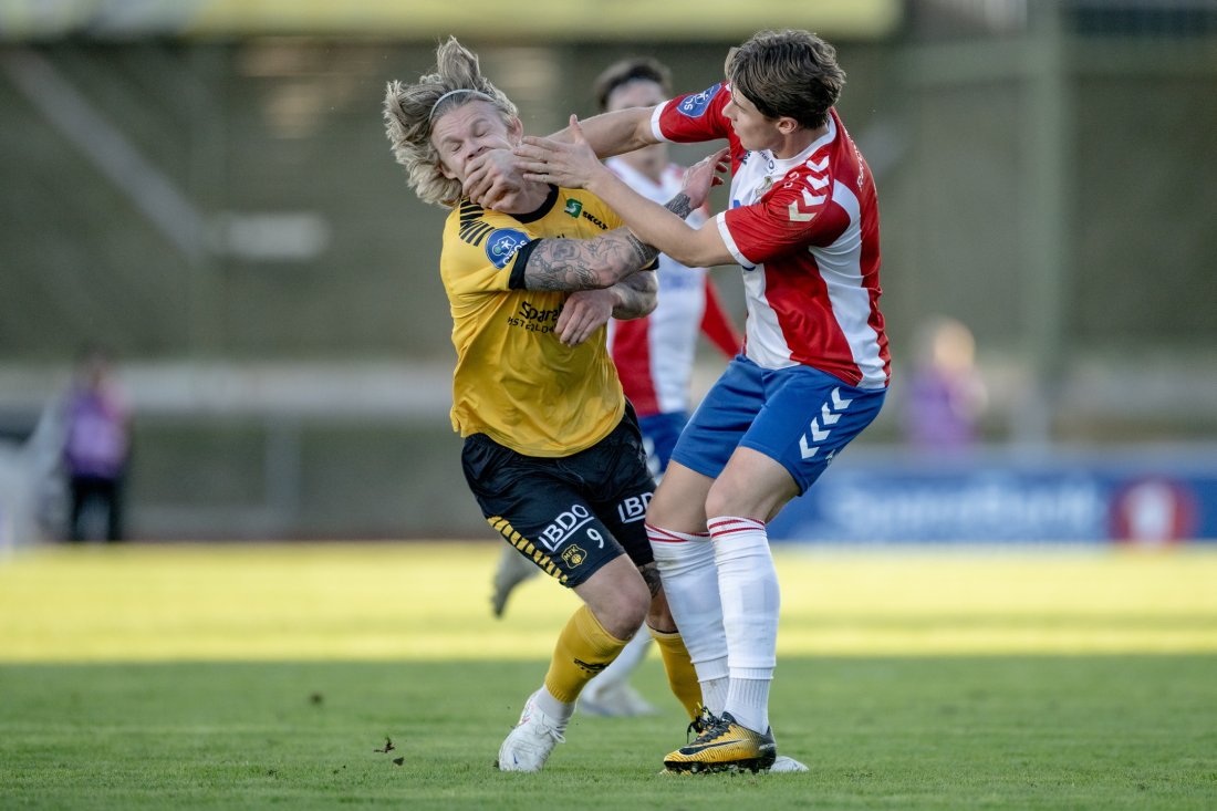 Lyn-guttene gikk hardt ut i serieåpningen på Melløs. Det blir nok ikke mindre kriging når vi skal revansjere 3-0-tapet! Foto: Lars Opstad.