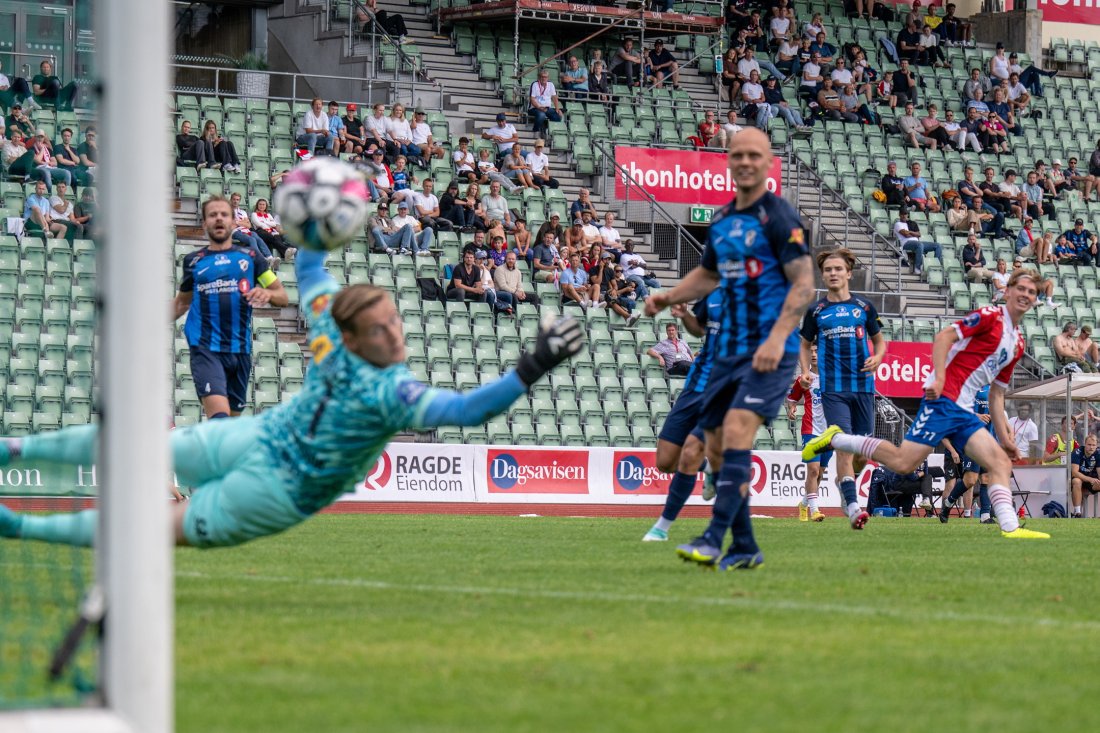 Her setter Brage Hylen inn sin første scoring i OBOS-Ligaen. FOTO: Lars Opstad