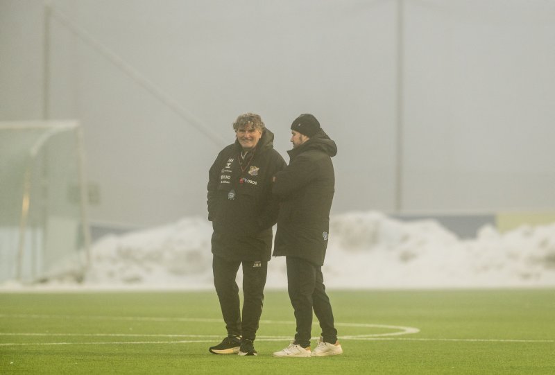 Batman og Robin, Tom og Jerry, Mario og Luigi. Ingen når vår trenerduo til anklene (f.v jan Halvor Halvorsen og Glenn Hartmann).